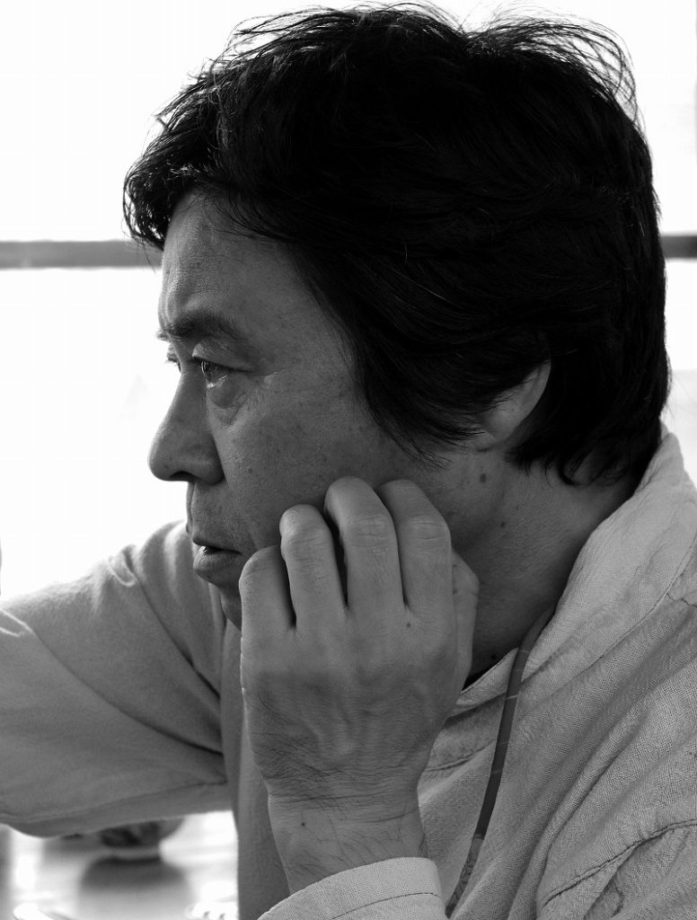 Master Junichi Hakose (箱瀬淳一) Photo copyright: Kogei Styling. Japanese lacquer artist from Wajima Japan.